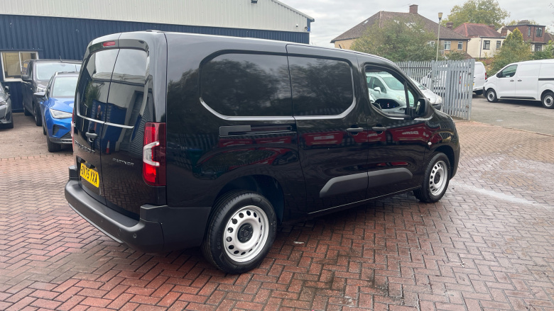 Peugeot Partner Long Diesel 1.5 BlueHDi 100 Professional Plus Van